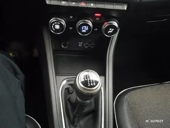 RENAULT CAPTUR II - voiture d'occasion - Photo 26