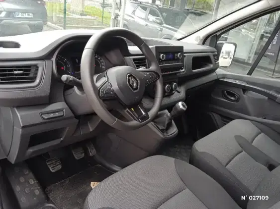 RENAULT TRAFIC FG III - voiture d'occasion - Photo 9