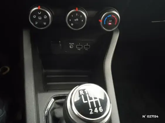 RENAULT CLIO V - voiture d'occasion - Photo 28