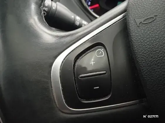 RENAULT CAPTUR - voiture d'occasion - Photo 27