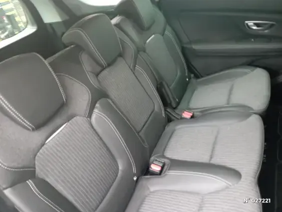 RENAULT SCENIC IV - voiture d'occasion - Photo 11