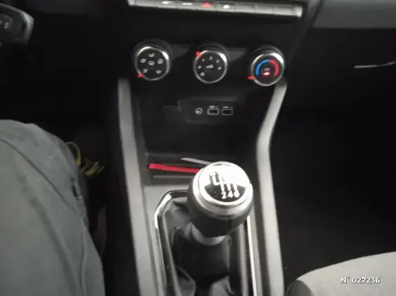 RENAULT CLIO V - voiture d'occasion - Photo 28