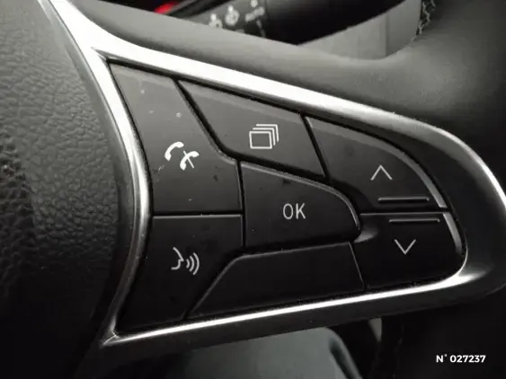 RENAULT CLIO V - voiture d'occasion - Photo 27