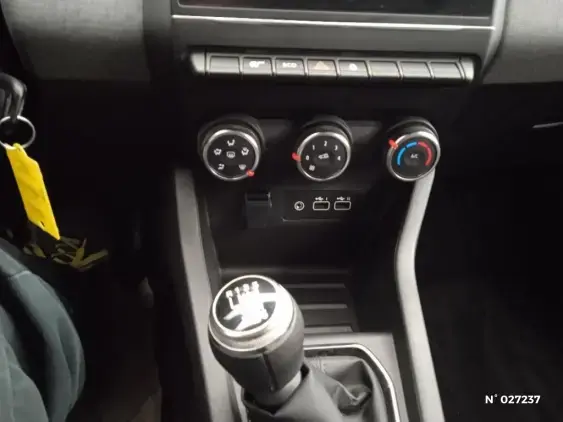 RENAULT CLIO V - voiture d'occasion - Photo 28