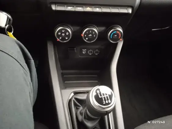 RENAULT CLIO V - voiture d'occasion - Photo 27