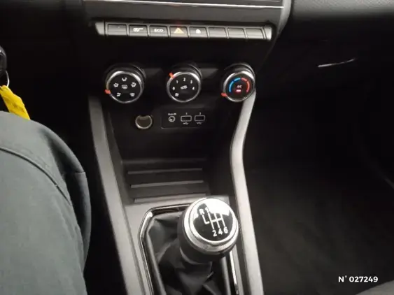 RENAULT CLIO V - voiture d'occasion - Photo 27