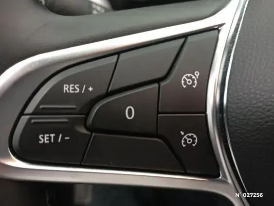 RENAULT CLIO V - voiture d'occasion - Photo 26