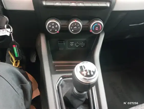 RENAULT CLIO V - voiture d'occasion - Photo 28