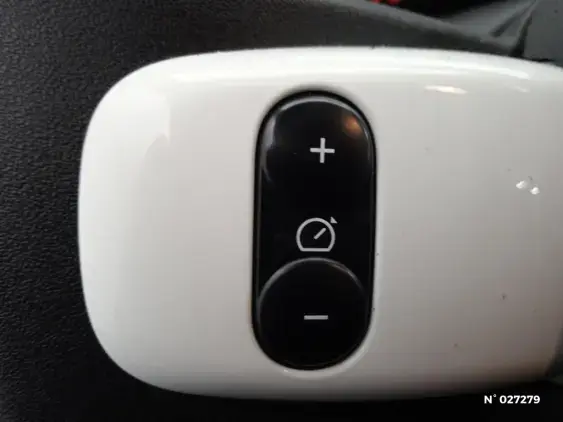 RENAULT TWINGO III - voiture d'occasion - Photo 24