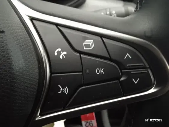 RENAULT CLIO V - voiture d'occasion - Photo 27