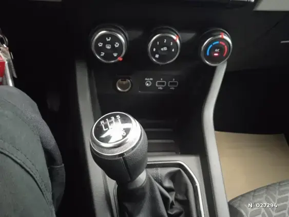 RENAULT CLIO V - voiture d'occasion - Photo 28