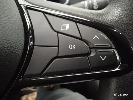 RENAULT ZOE - voiture d'occasion - Photo 26