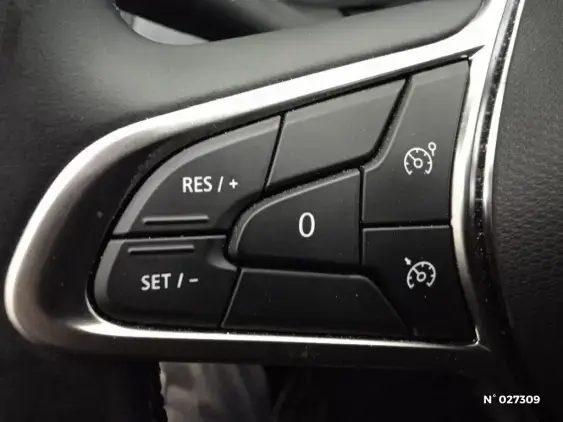 RENAULT CLIO V - voiture d'occasion - Photo 26