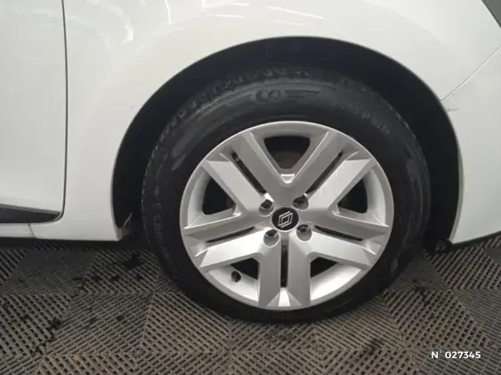 RENAULT CLIO IV - voiture d'occasion - Photo 8