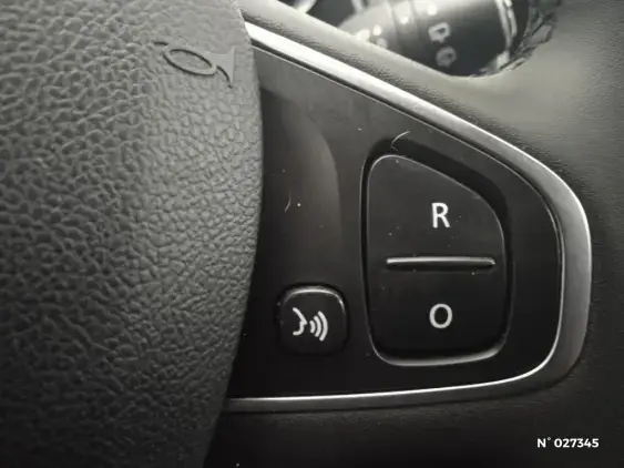 RENAULT CLIO IV - voiture d'occasion - Photo 27