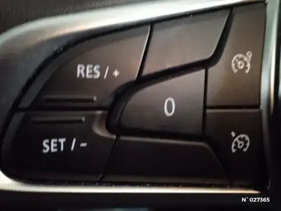 RENAULT CLIO V - voiture d'occasion - Photo 25