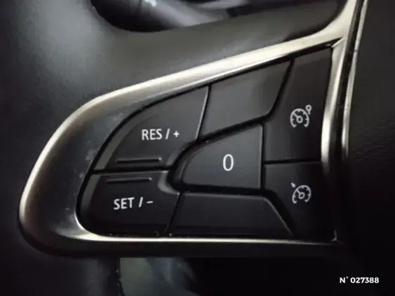 RENAULT CLIO V - voiture d'occasion - Photo 26