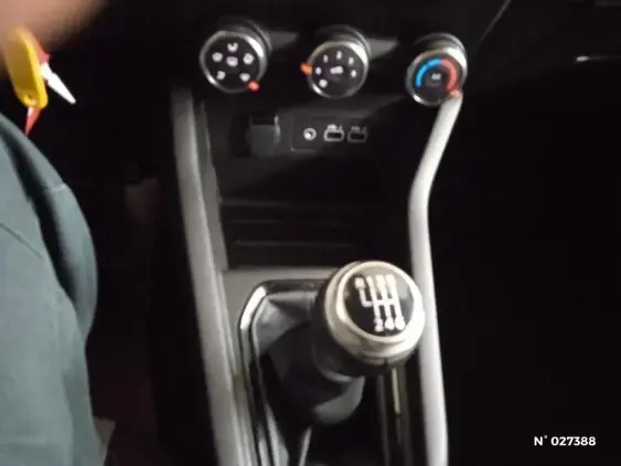 RENAULT CLIO V - voiture d'occasion - Photo 28