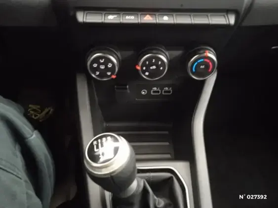 RENAULT CLIO V - voiture d'occasion - Photo 27