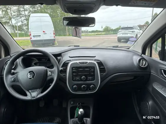 RENAULT CAPTUR - voiture d'occasion - Photo 9