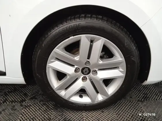 RENAULT CLIO V - voiture d'occasion - Photo 8