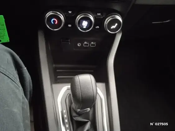 RENAULT CLIO V - voiture d'occasion - Photo 28