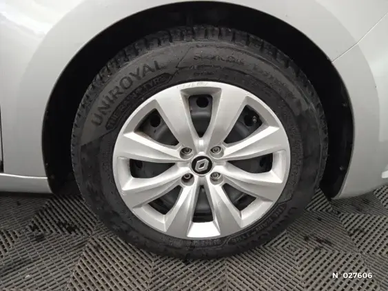 RENAULT CLIO V - voiture d'occasion - Photo 8