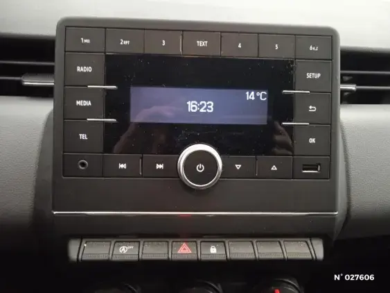 RENAULT CLIO V - voiture d'occasion - Photo 13