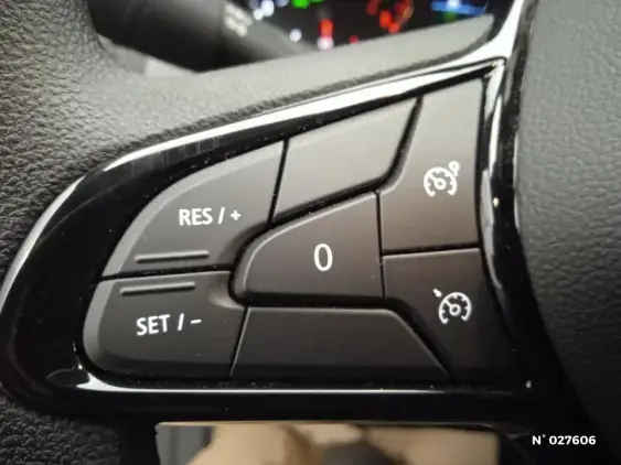 RENAULT CLIO V - voiture d'occasion - Photo 25