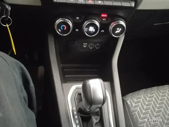 RENAULT CLIO V - voiture d'occasion - Photo 28