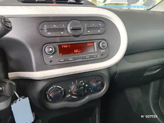 RENAULT TWINGO III - voiture d'occasion - Photo 13