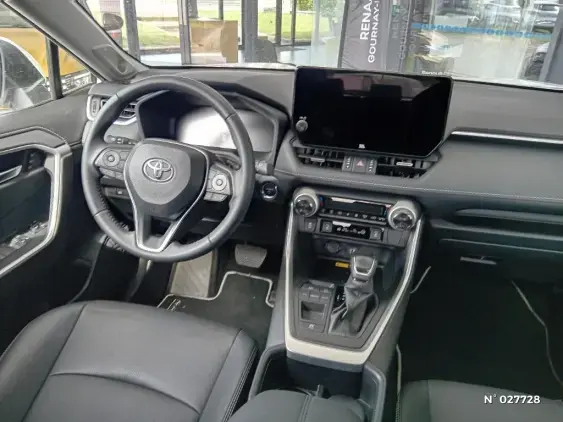 TOYOTA RAV4 V - voiture d'occasion - Photo 9