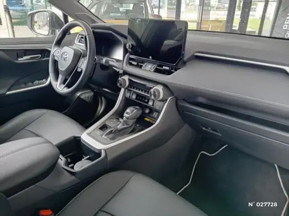 TOYOTA RAV4 V - voiture d'occasion - Photo 10