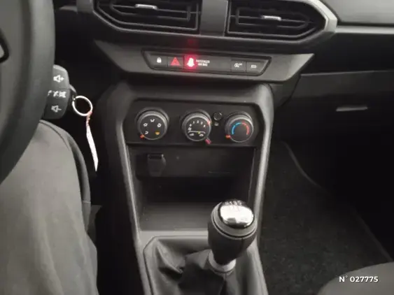 DACIA SANDERO III - voiture d'occasion - Photo 28