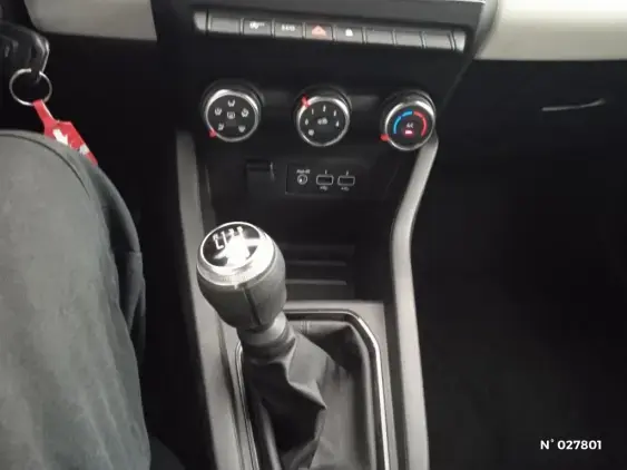 RENAULT CLIO V - voiture d'occasion - Photo 28