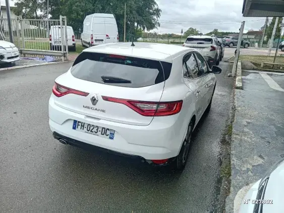 RENAULT MEGANE IV - voiture d'occasion - Photo 4