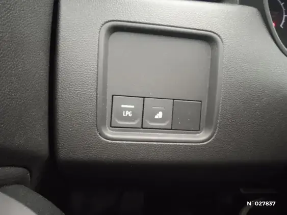 DACIA DUSTER II - voiture d'occasion - Photo 15