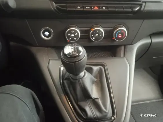 RENAULT KANGOO III - voiture d'occasion - Photo 28