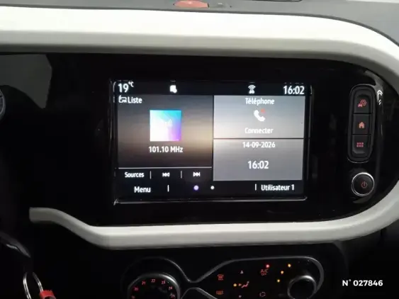 RENAULT TWINGO ELECTRIQUE III - voiture d'occasion - Photo 13