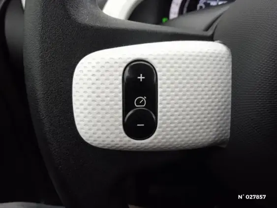 RENAULT TWINGO ELECTRIQUE III - voiture d'occasion - Photo 24