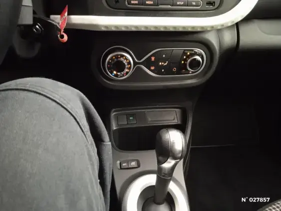 RENAULT TWINGO ELECTRIQUE III - voiture d'occasion - Photo 26