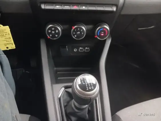 RENAULT CLIO V - voiture d'occasion - Photo 28