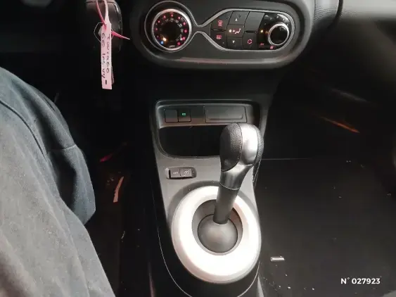 RENAULT TWINGO ELECTRIQUE III - voiture d'occasion - Photo 25