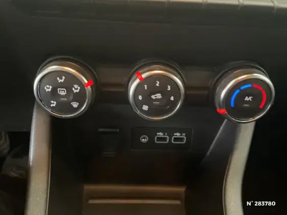 RENAULT CLIO V - voiture d'occasion - Photo 14