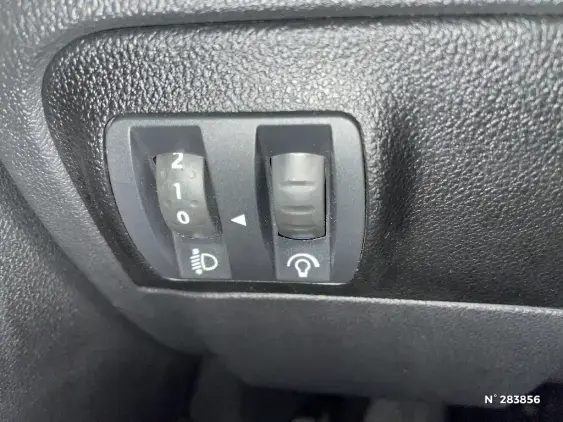 RENAULT MEGANE IV - voiture d'occasion - Photo 15