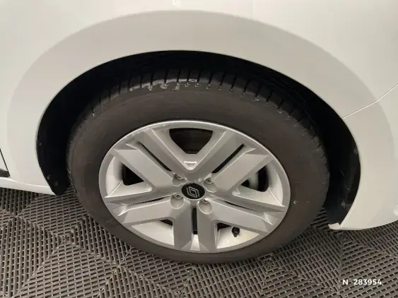 RENAULT CLIO V - voiture d'occasion - Photo 8