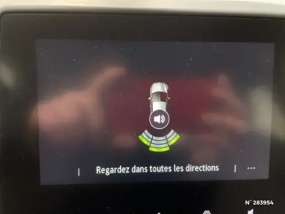 RENAULT CLIO V - voiture d'occasion - Photo 14