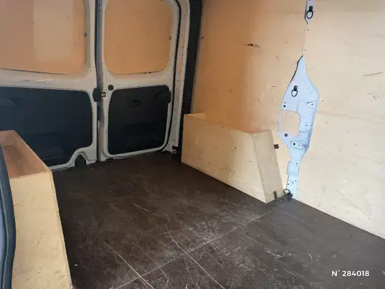 RENAULT TRAFIC FG III - voiture d'occasion - Photo 11