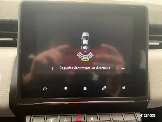 RENAULT CLIO V - voiture d'occasion - Photo 14