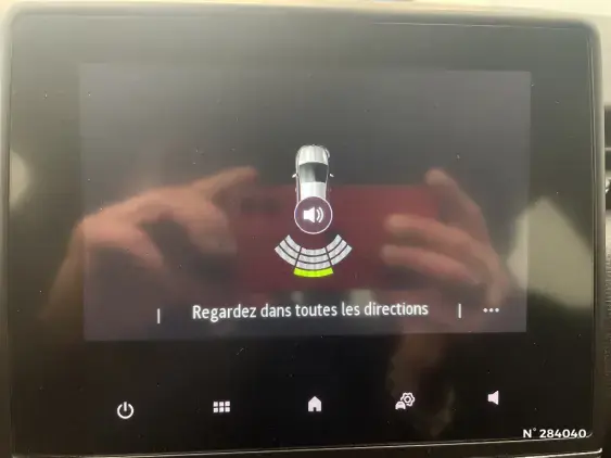 RENAULT CLIO V - voiture d'occasion - Photo 14